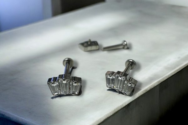 Bijuterii din titan pentru piercing