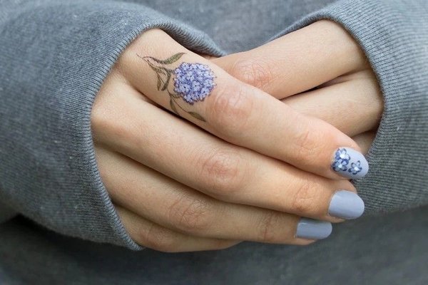 Tatuaje pe degete